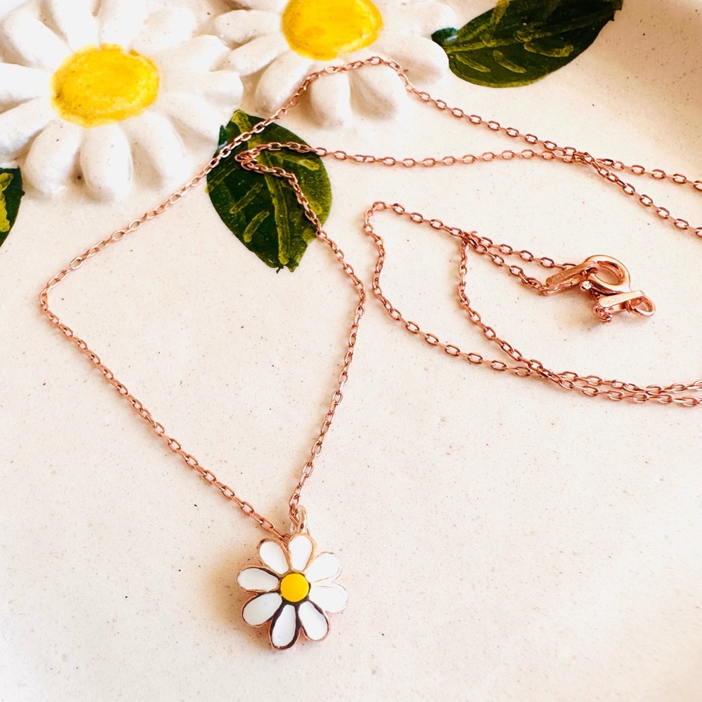Sterling Silver, Tiny Daisy Necklace, Minimalist, Flower Pandant, Rose Gold